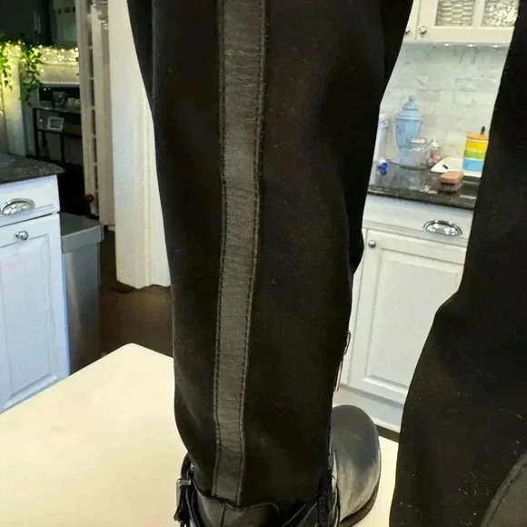 Vince Camuto women’s black quilted leather riding boots size 7 - Picture 9 of 14